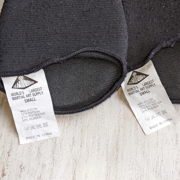 Century Martial Arts Shin/Arm Pads/Guards size Small Unisex - Picture 6 of 7